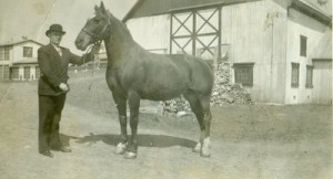 25_M. Arthur Aubin_vers les années 1940_BAS DE PAGE
