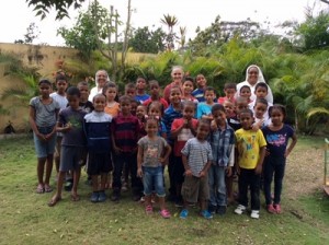 Groupe enfants-religieuses_BAS DE PAGE